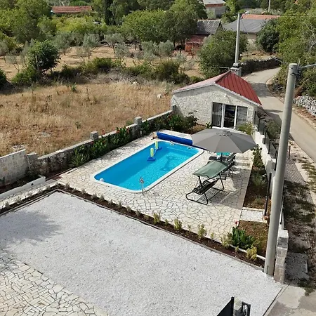 House Skarpini Dvori Peaceful Retreat Oklaj