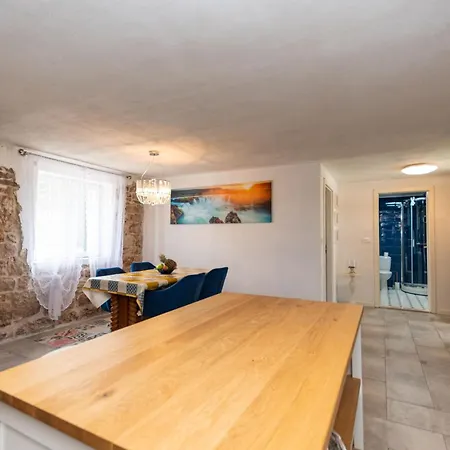 House Skarpini Dvori Peaceful Retreat Holiday home Oklaj
