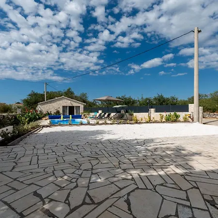 House Skarpini Dvori Peaceful Retreat
