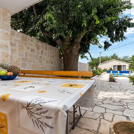 House Skarpini Dvori Peaceful Retreat Holiday home *