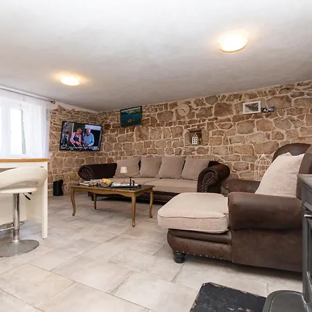 House Skarpini Dvori Peaceful Retreat Holiday home *