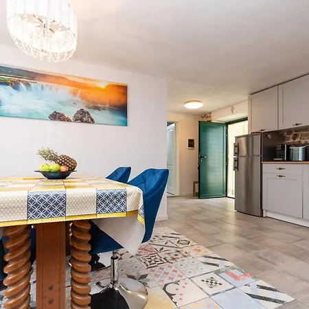 House Skarpini Dvori Peaceful Retreat Holiday home *
