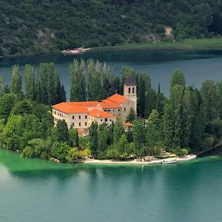 House Skarpini Dvori Peaceful Retreat *