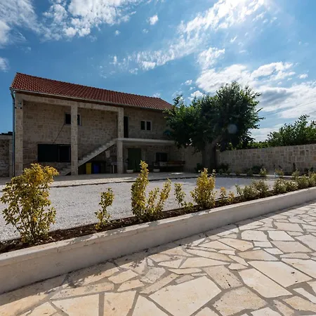 House Skarpini Dvori Peaceful Retreat *
