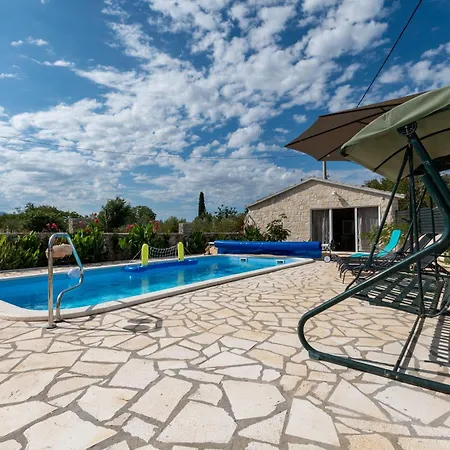 Holiday home House Skarpini Dvori Peaceful Retreat *