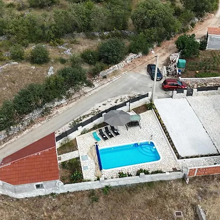 House Skarpini Dvori Peaceful Retreat *