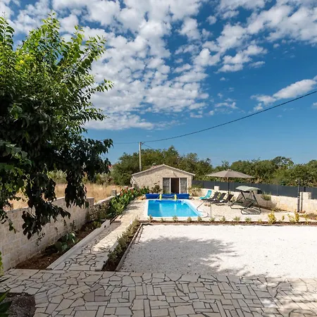 House Skarpini Dvori Peaceful Retreat *